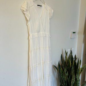 NWOT - DOE & RAE - WHITE, LONG SUNDRESS, SIZE MEDIUM